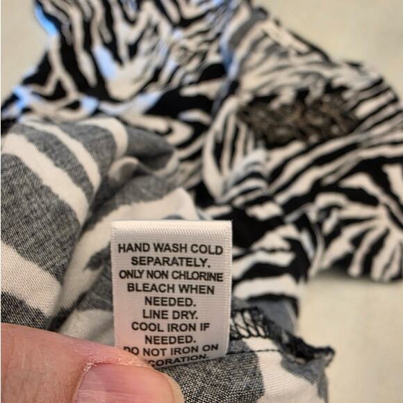 CATO Women's Zebra Print Y2K Tunic Top SZ Small - Picture 6 of 8